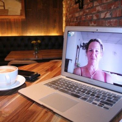 Novitim hledam zamestance on-line Covid-19 video